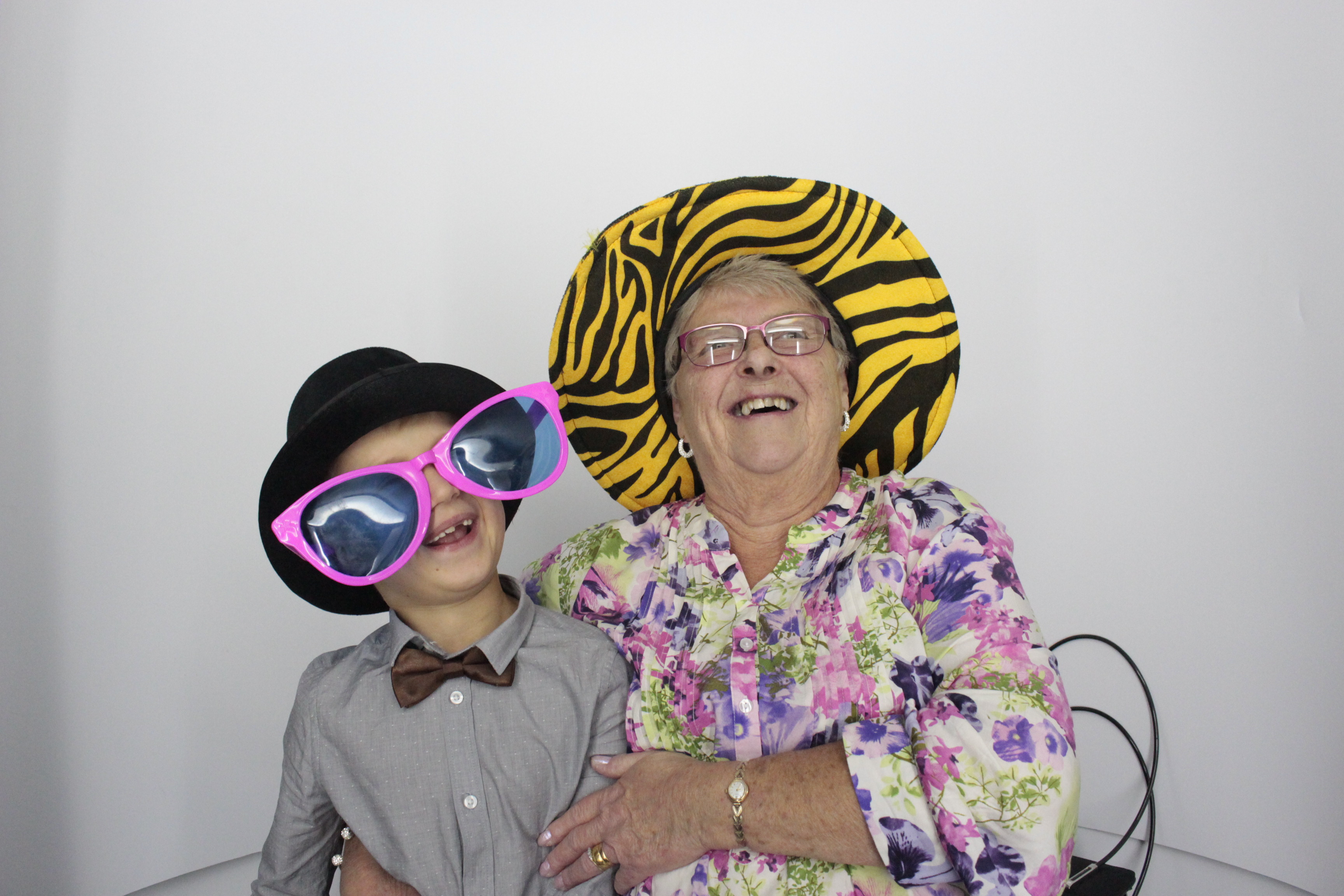 Ollie & Amy's Wedding | View more photos from the event at gallery.myphotoboothexperience.co.uk/u/MyPhotoBoothExperienceLtd/Ollie-Amys-Wedding